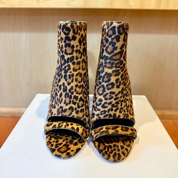 NWT Charles David Crosser Calf Hair Leopard Print Open Toe Heels - Picture 2 of 15